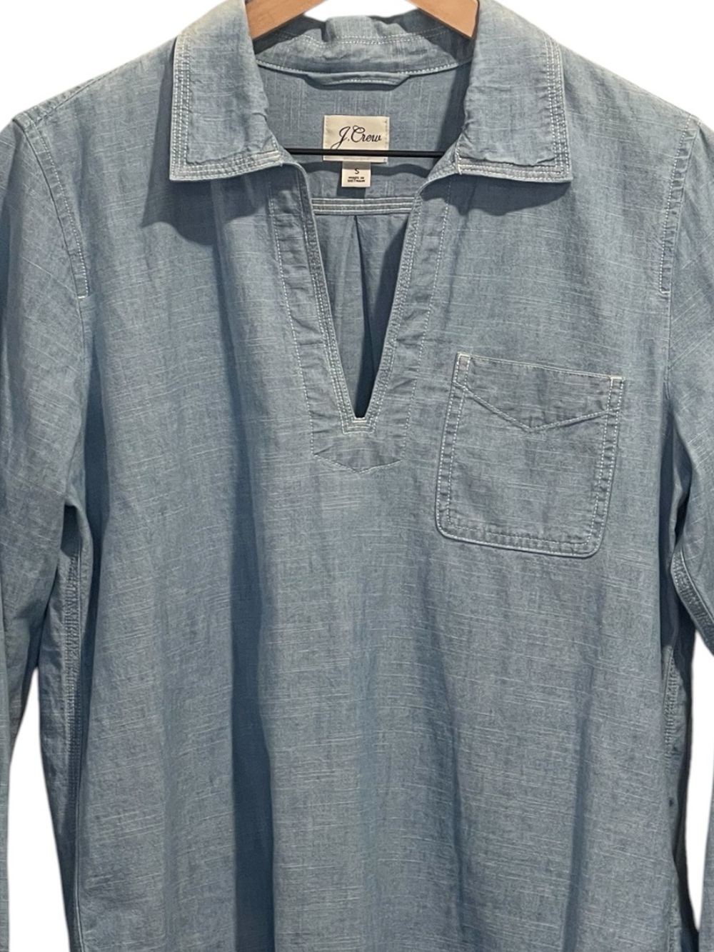 J. Crew Light Blue Chambray Popover Shirt, V-Neck, Collared, Long Sleeve, Size S - Picture 13 of 14